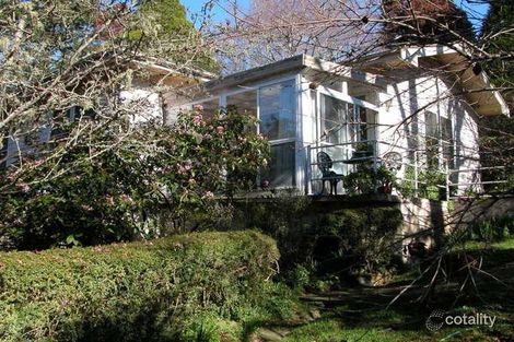 61 Blaxland Rd, Wentworth Falls, NSW 2782