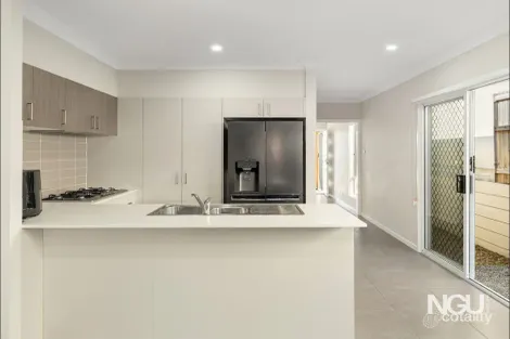 Property photo of 10 Stellar Street Spring Mountain QLD 4300