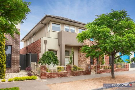 25 Lakeside Cres, Maribyrnong, VIC 3032