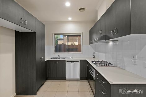 Property photo of 1 Dealbata Lane Pakenham VIC 3810