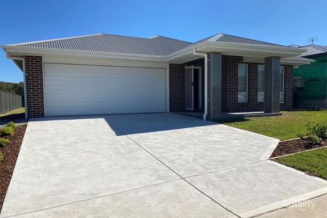 11 Sunset Dr, Thornton, NSW 2322