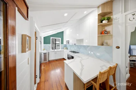 Property photo of 16 Baxter Street West End QLD 4810