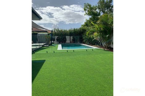 Property photo of 2001 Gracemere Gardens Circuit Hope Island QLD 4212