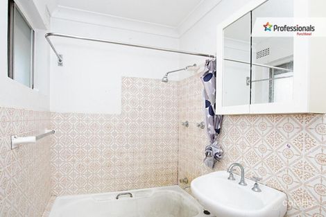 Property photo of 8/9 Matthews Street Punchbowl NSW 2196