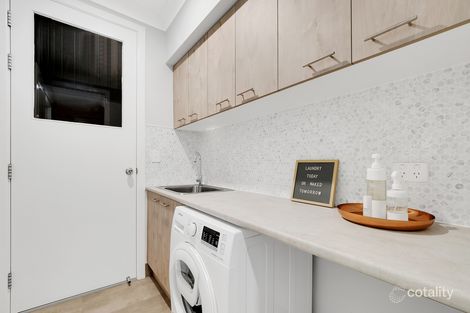 Property photo of 18 Knightsbridge Street Pallara QLD 4110