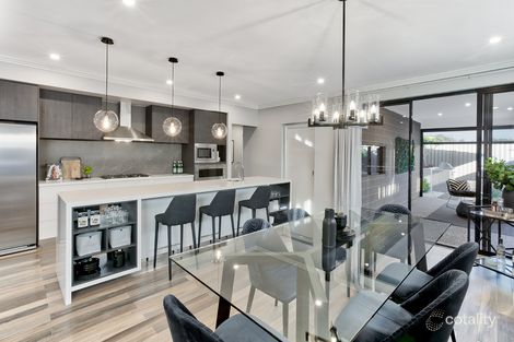 553 Rockingham Rd, Lake Coogee, WA 6166