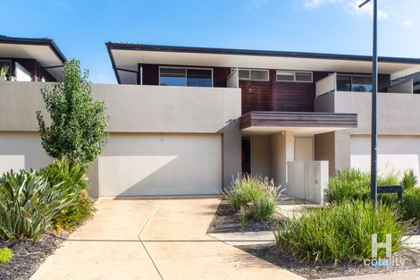 3/2 Barton Dr, Sandhurst, VIC 3977