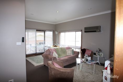 Property photo of 1/27 Gilmore Place Queanbeyan West NSW 2620