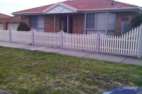 19 Whitby St, Reservoir, VIC 3073