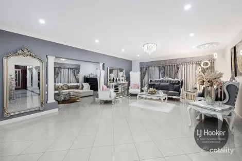 Property photo of 20 Glengarry Drive Glenmore Park NSW 2745