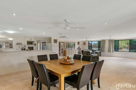 52 Brighton St, Point Vernon, QLD 4655