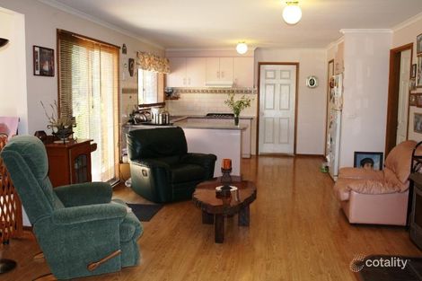 Property photo of 3 Rye Court Romsey VIC 3434
