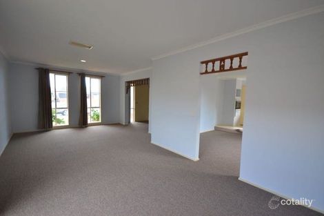 Property photo of 3 Julia Court Cranbourne North VIC 3977