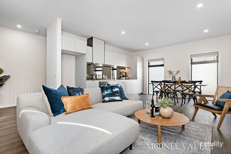 Property photo of 6 Patria Walk Avondale Heights VIC 3034