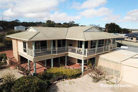 14 Pine Cres, Coffin Bay, SA 5607