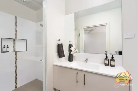 Property photo of 24 Runyon Street Spring Farm NSW 2570