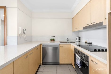 Property photo of 2/251 Gregory Terrace Spring Hill QLD 4000