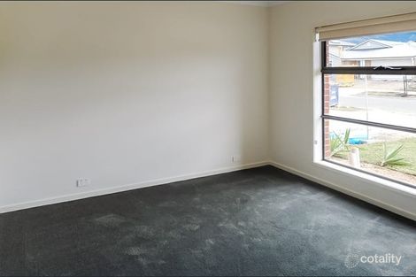 Property photo of 8 Goldeneye Circuit Werribee VIC 3030