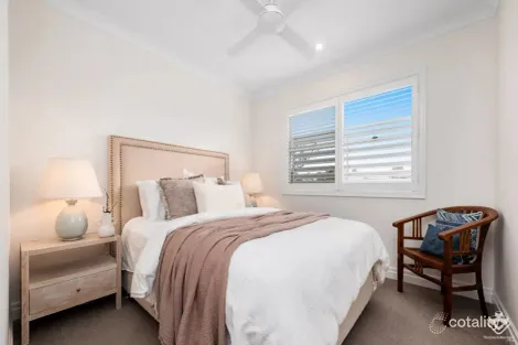 Property photo of 19 Nicklin Street Coorparoo QLD 4151