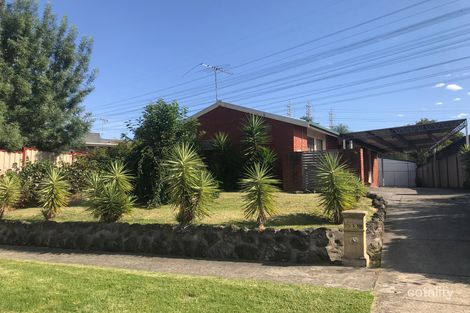 Property photo of 33 Girvan Circuit Endeavour Hills VIC 3802