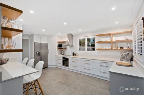 Property photo of 33 Denawen Street Palm Beach QLD 4221