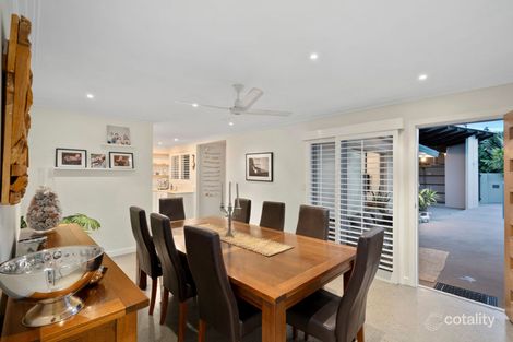 Property photo of 33 Denawen Street Palm Beach QLD 4221