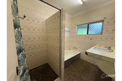 Property photo of 9 Corinna Close Edmonton QLD 4869