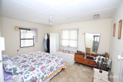 Property photo of 62 Whiting Street Labrador QLD 4215