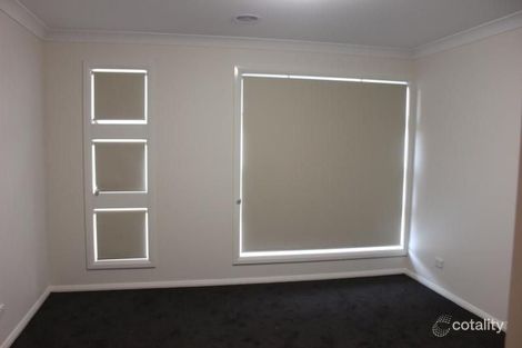 Property photo of 16 Chang Avenue Lloyd NSW 2650