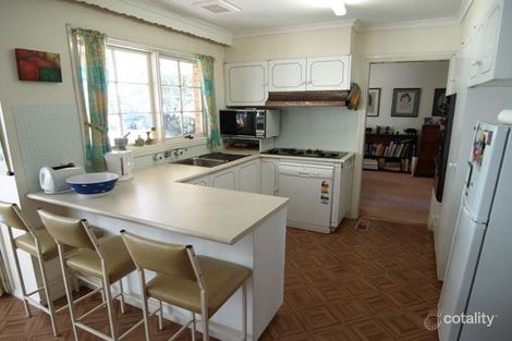 Property photo of 10 Camellia Place Crestwood NSW 2620
