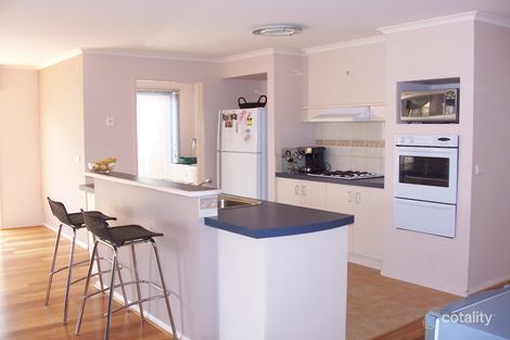 Property photo of 33 Parkin Avenue Caroline Springs VIC 3023