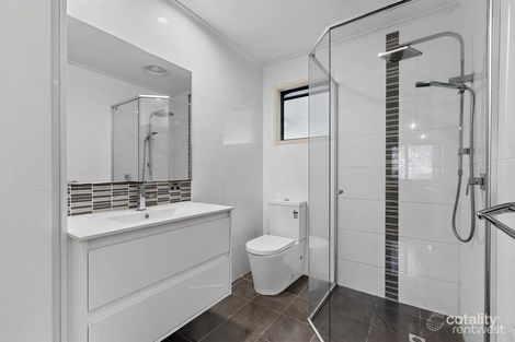 47 Hybrid Ct, Treeby, WA 6164