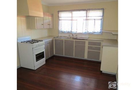 Property photo of 24 Hollybush Way Kelmscott WA 6111