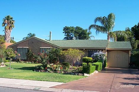 8 Hargrave Dr, Thornlie, WA 6108