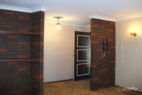 Property photo of 19 Selsdon Road Camillo WA 6111