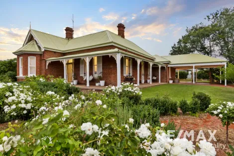 Property photo of 45 Railway Parade Junee NSW 2663