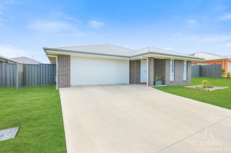 Property photo of 23 Evesham Circuit North Tamworth NSW 2340