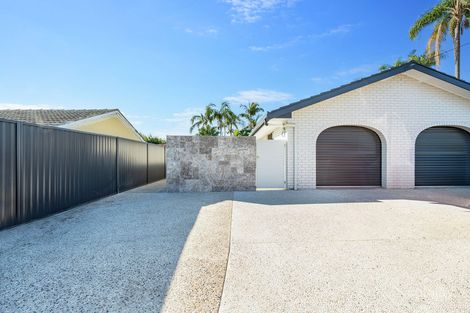 1/37 Shirley St, Southport, QLD 4215