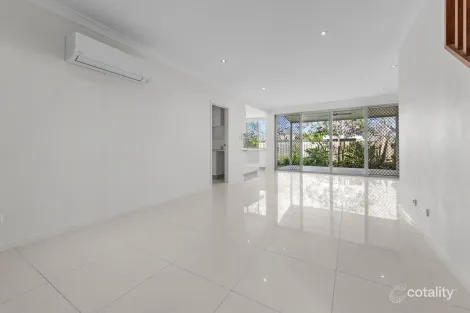 Property photo of 2/17A Olive Street Morningside QLD 4170