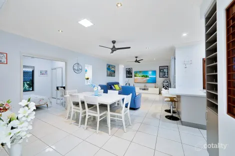 Property photo of 22 Breeze Drive Bargara QLD 4670