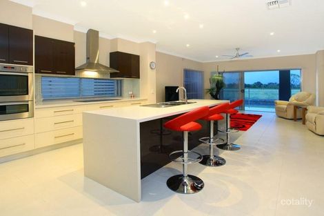 Property photo of 32A Harbourvue Court Helensvale QLD 4212