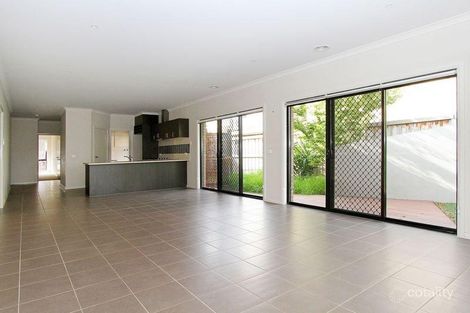 Property photo of 16 Montrose Drive Doreen VIC 3754
