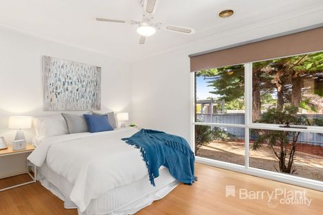 Property photo of 1 Inglenook Crescent Frankston VIC 3199