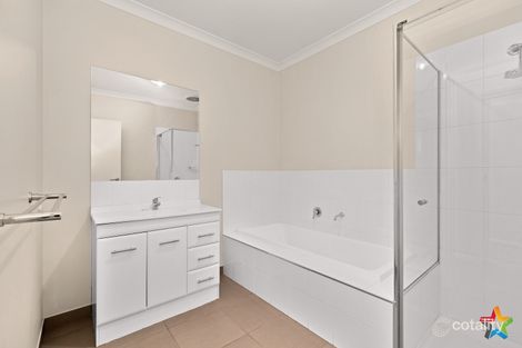 Property photo of 31 Derwent Way West Wodonga VIC 3690