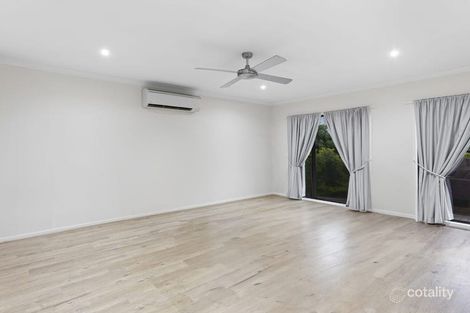 Property photo of 28 Garragull Drive Yarrabilba QLD 4207