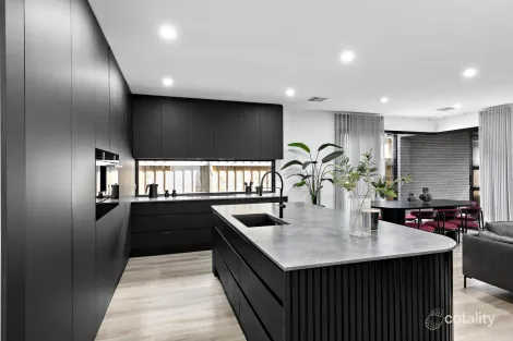 Property photo of 9 Beryl Crescent Greenvale VIC 3059