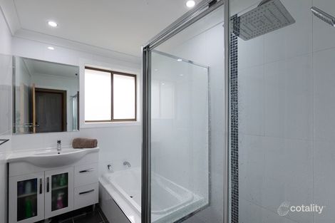 Property photo of 5 Tallowwood Crescent Bradbury NSW 2560
