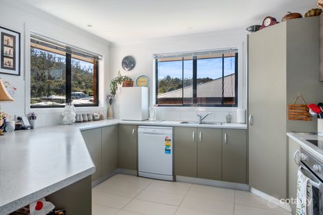 Property photo of 2/3 Joshua Street Mornington TAS 7018