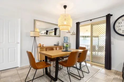 Property photo of 74 Staal Crescent Emerald QLD 4720