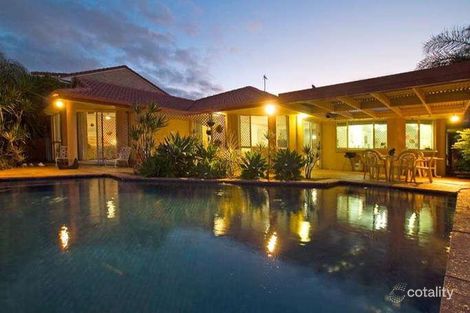 470 Oxley Dr, Runaway Bay, QLD 4216